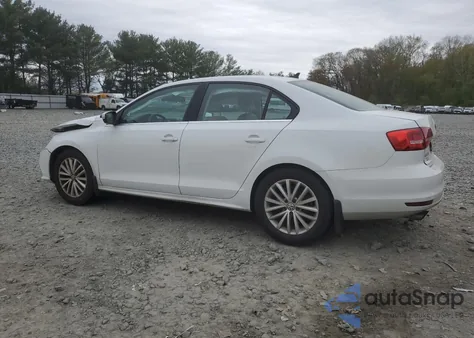 2015 Volkswagen Jetta Se z USA, uszkodzony, nr VIN 3VWD17AJ2FM309812